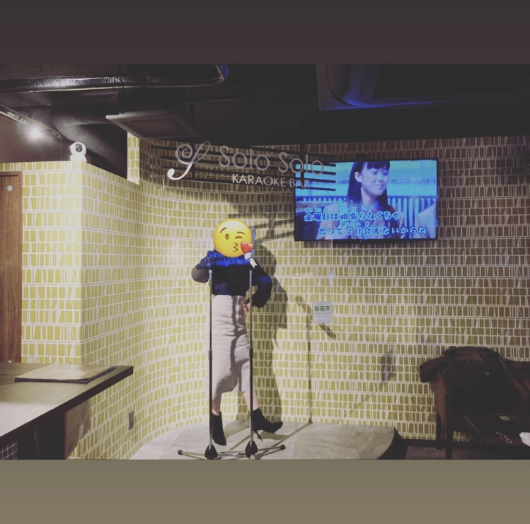 大阪 梅田 ミナミのカラオケバー お女子可愛い Karaokebar Solo Solo